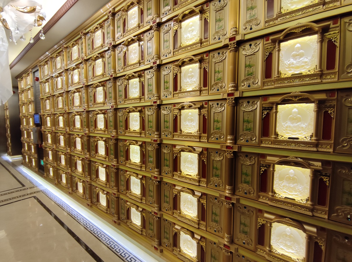 骨灰存放架萬佛墻和寺院里的萬佛墻有哪些區(qū)別？